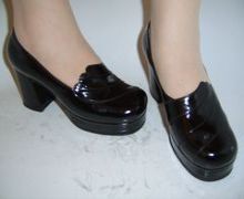 Women's dress shoes made by Lermont Moukoian